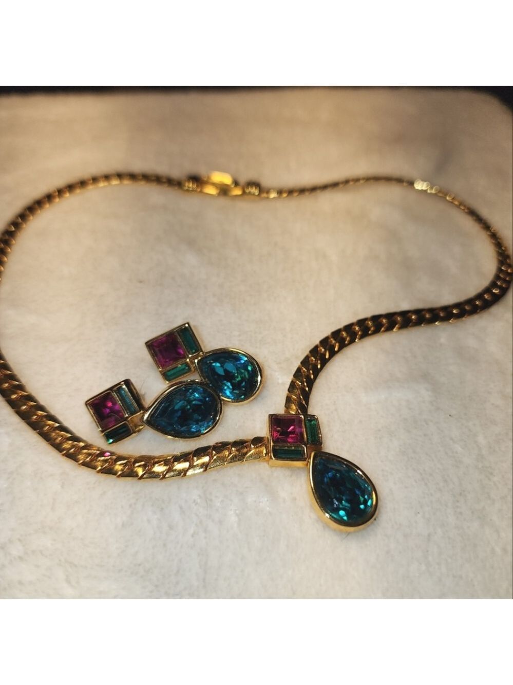 Swarovski Crystal Necklace & Earrings Set – NWOT Signed
